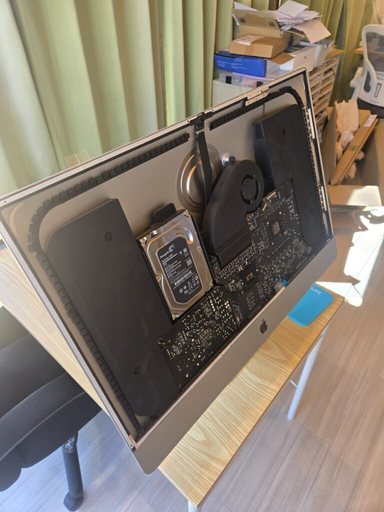 スマホ修理屋KoKoは岐阜のスマホ・PC修理専門店。iPhone、Android、MacBook、ノートパソコン、Switchの修理
