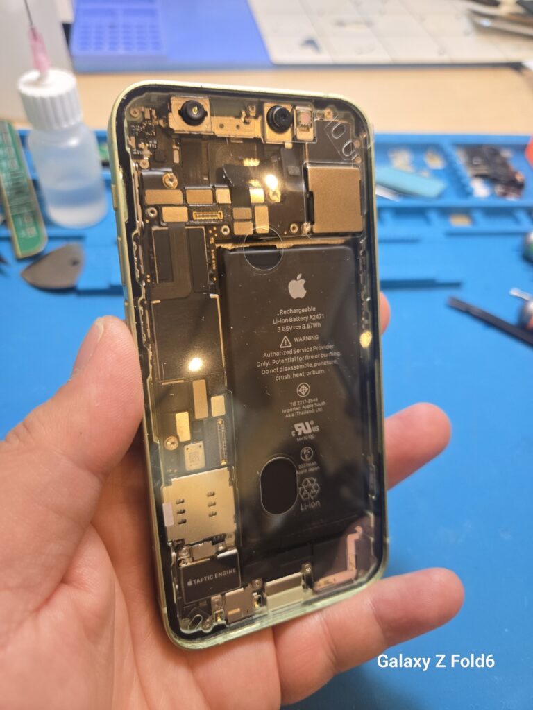 iPhone、Android、MacBook、ノートパソコン、Switchの修理、スマホ修理屋KoKoは岐阜のスマホ・PC修理専門店。
