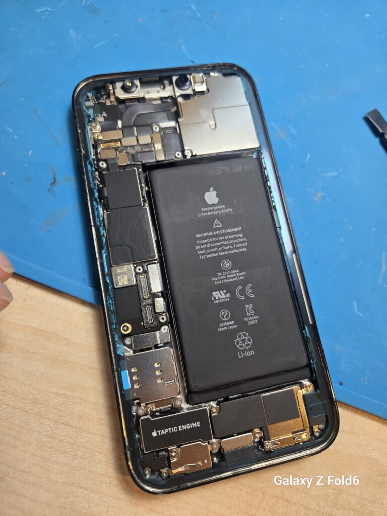 iPhone、Android、MacBook、ノートパソコン、Switchの修理、スマホ修理屋KoKoは岐阜のスマホ・PC修理専門店。