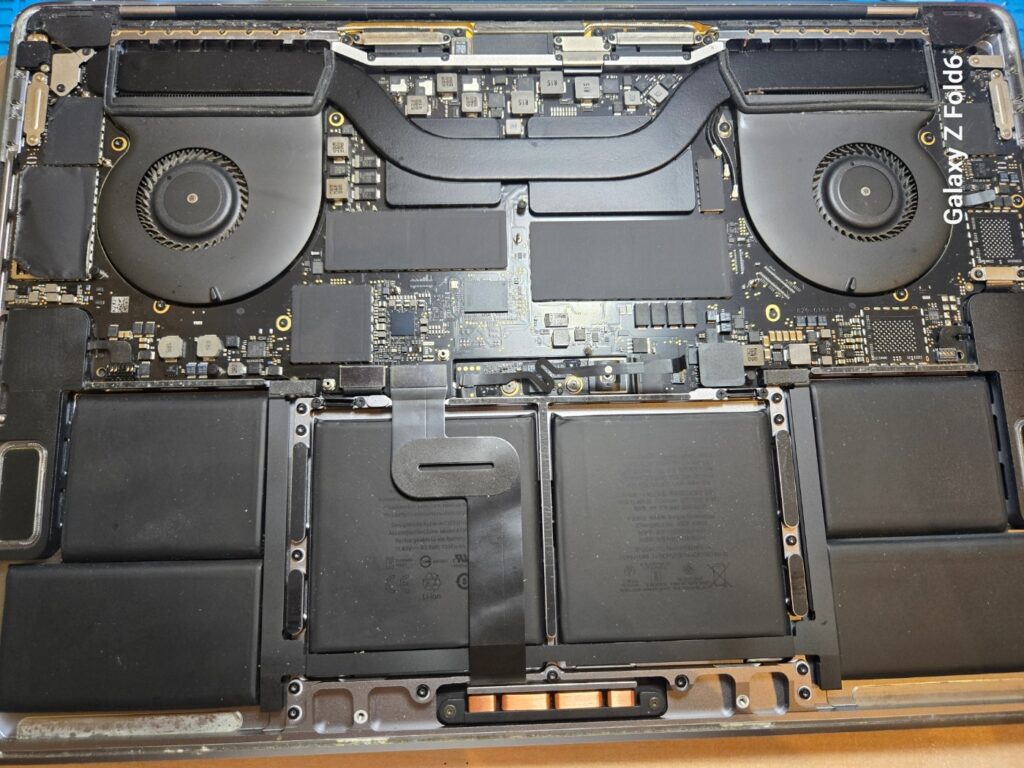 iPhone、Android、MacBook、ノートパソコン、Switchの修理、スマホ修理屋KoKoは岐阜のスマホ・PC修理専門店。

