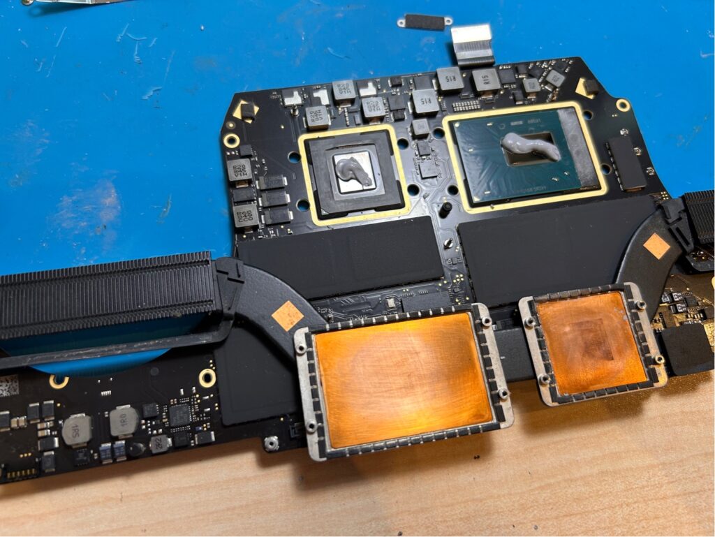 iPhone、Android、MacBook、ノートパソコン、Switchの修理、スマホ修理屋KoKoは岐阜のスマホ・PC修理専門店。
