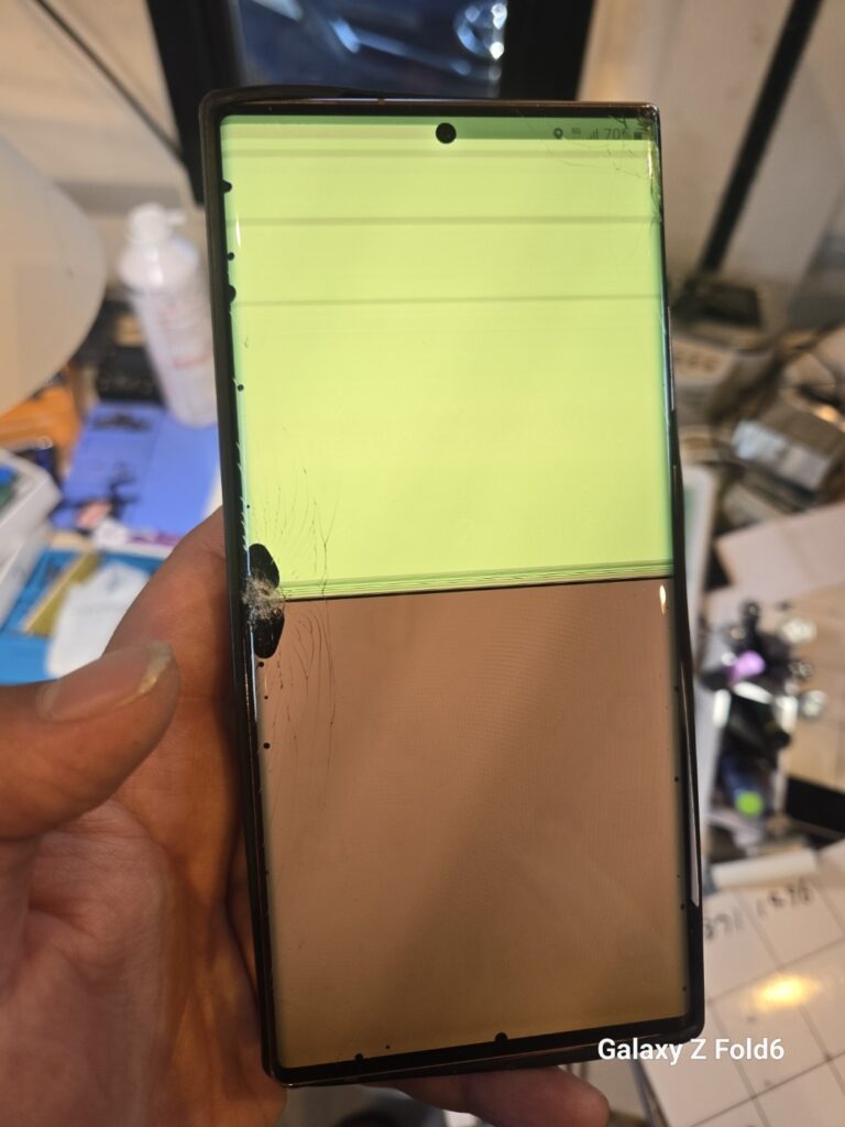 iPhone、Android、MacBook、ノートパソコン、Switchの修理、スマホ修理屋KoKoは岐阜のスマホ・PC修理専門店。