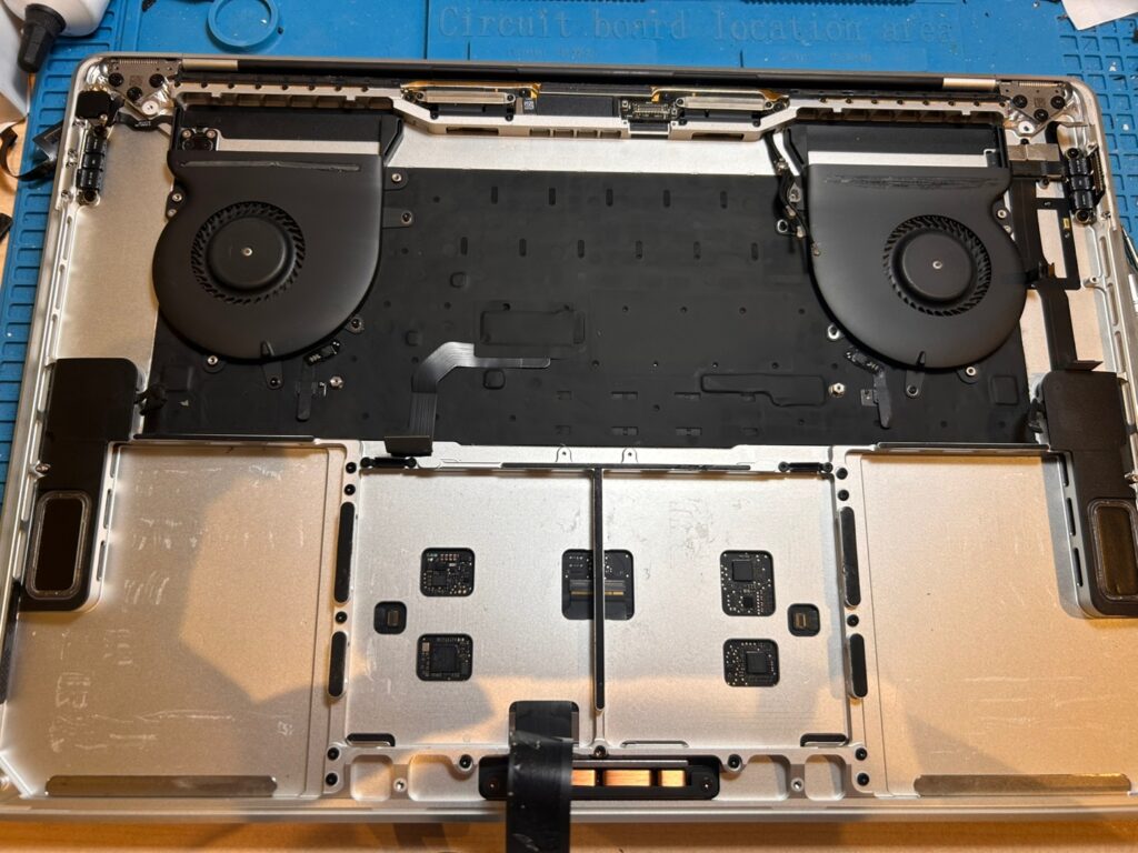 iPhone、Android、MacBook、ノートパソコン、Switchの修理、スマホ修理屋KoKoは岐阜のスマホ・PC修理専門店。
