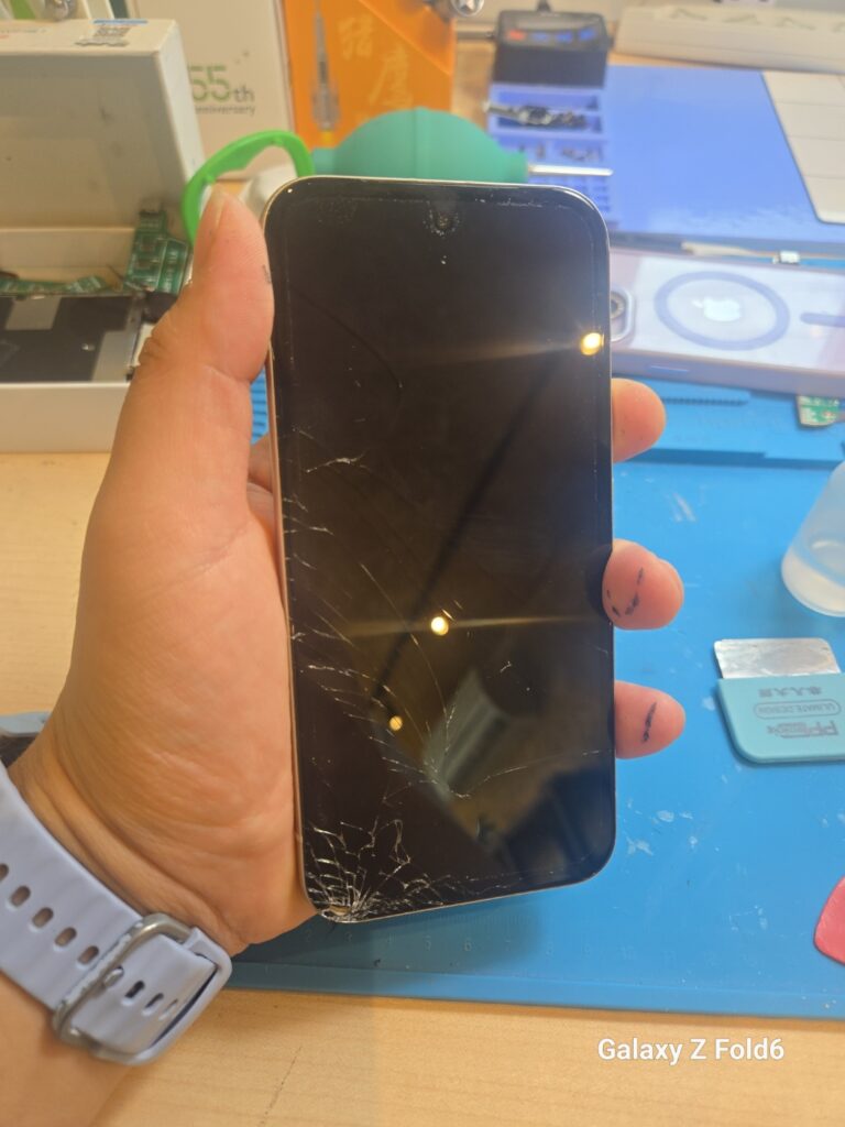 iPhone、Android、MacBook、ノートパソコン、Switchの修理、スマホ修理屋KoKoは岐阜のスマホ・PC修理専門店。
