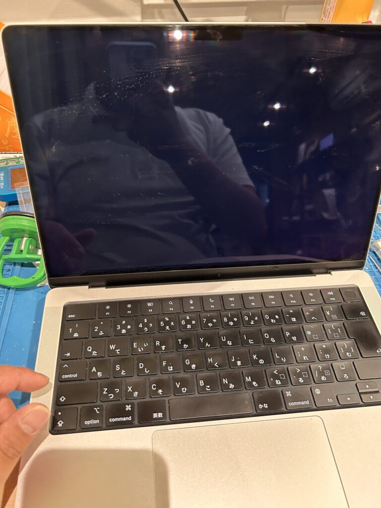 iPhone、Android、MacBook、ノートパソコン、Switchの修理、スマホ修理屋KoKoは岐阜のスマホ・PC修理専門店。
