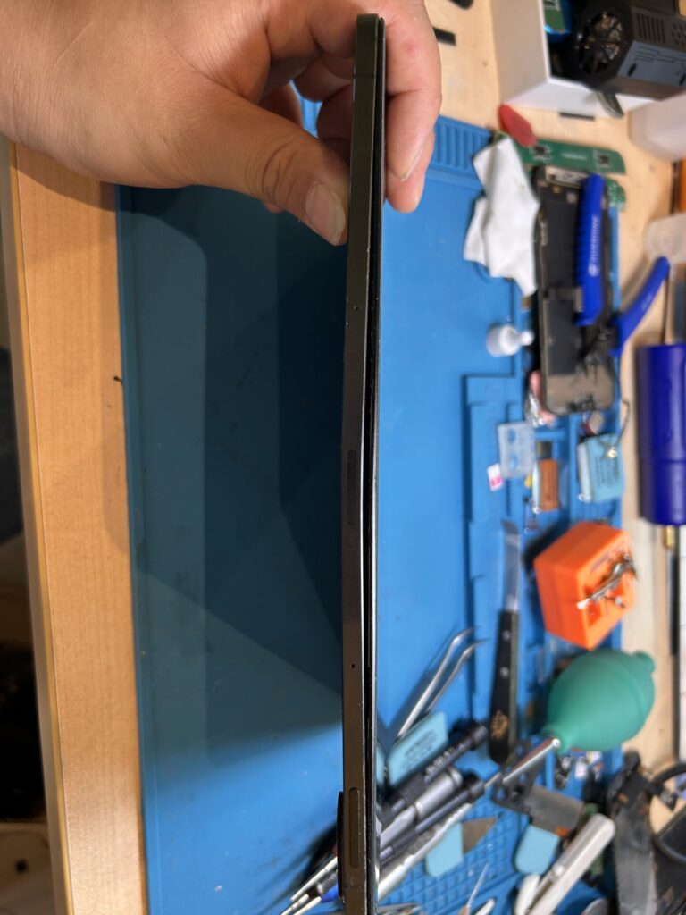 https://sumaho-koko.com/%ef%bc%88%e6%9c%ac%e6%97%a5%e3%81%ae%e4%bf%ae%e7%90%86%ef%bc%89iphone-13pro%e6%b6%b2%e6%99%b6%e4%ba%a4%e6%8f%9b/