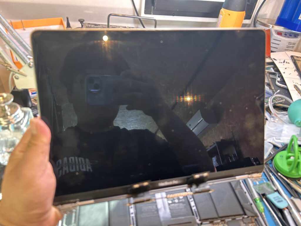 iPhone、Android、MacBook、ノートパソコン、Switchの修理、スマホ修理屋KoKoは岐阜のスマホ・PC修理専門店。
