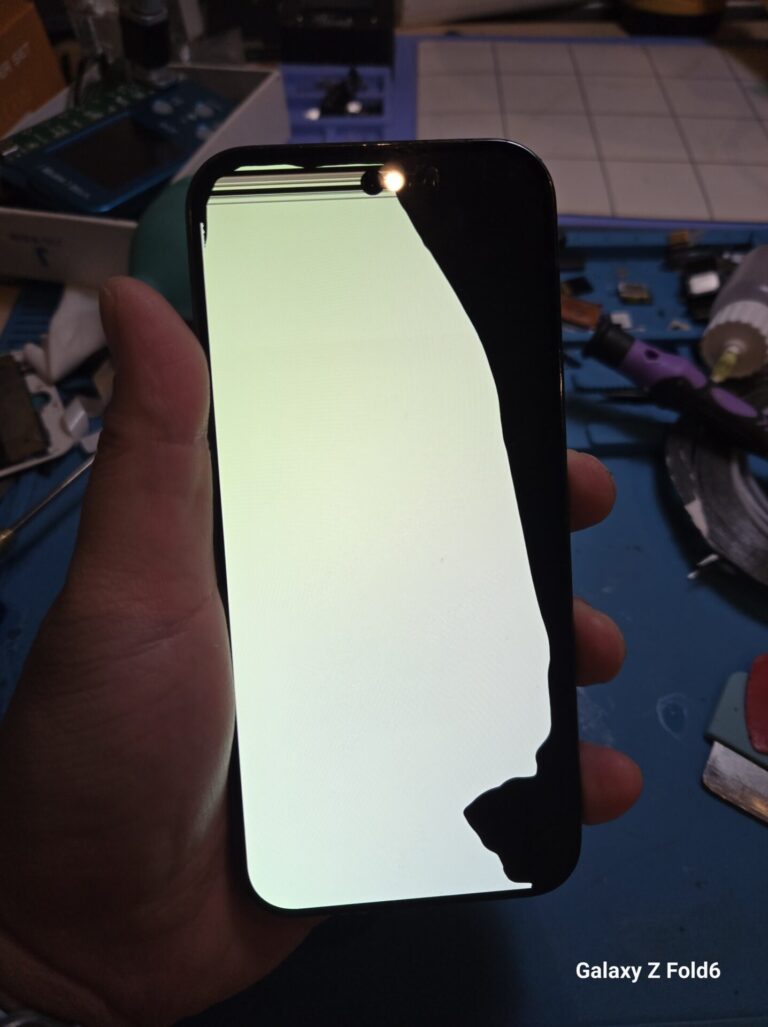 iPhone、Android、MacBook、ノートパソコン、Switchの修理、スマホ修理屋KoKoは岐阜のスマホ・PC修理専門店。