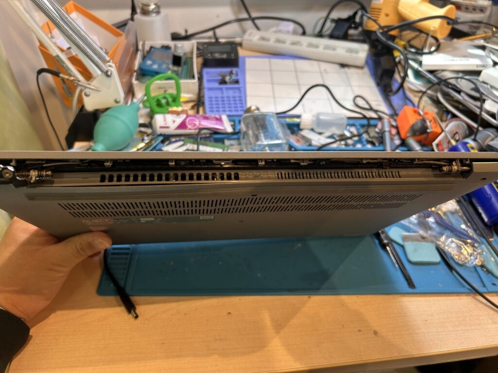 iPhone、Android、MacBook、ノートパソコン、Switchの修理、スマホ修理屋KoKoは岐阜のスマホ・PC修理専門店。