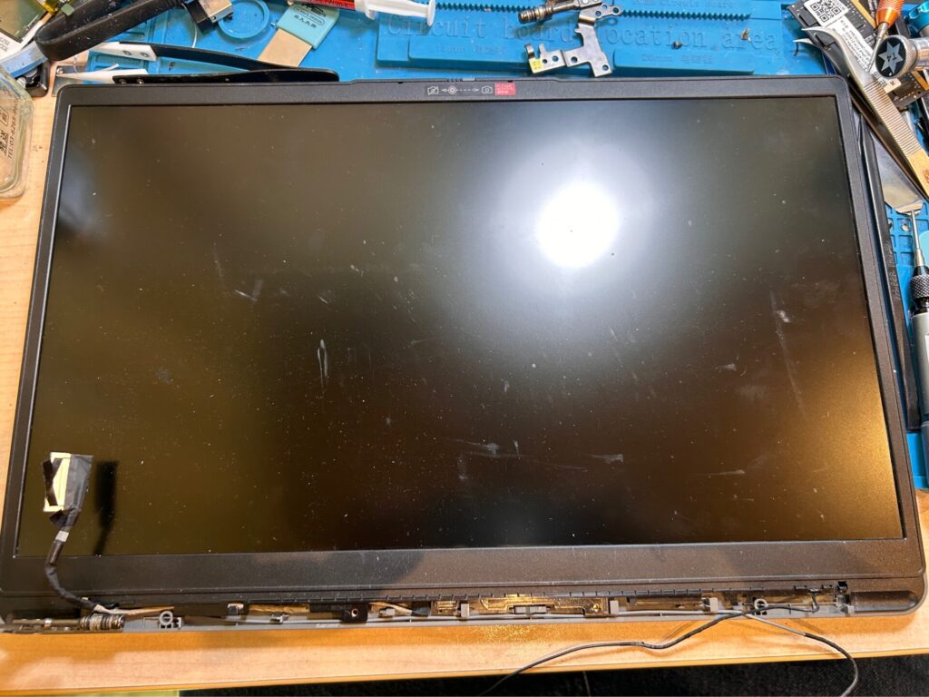 iPhone、Android、MacBook、ノートパソコン、Switchの修理、スマホ修理屋KoKoは岐阜のスマホ・PC修理専門店。