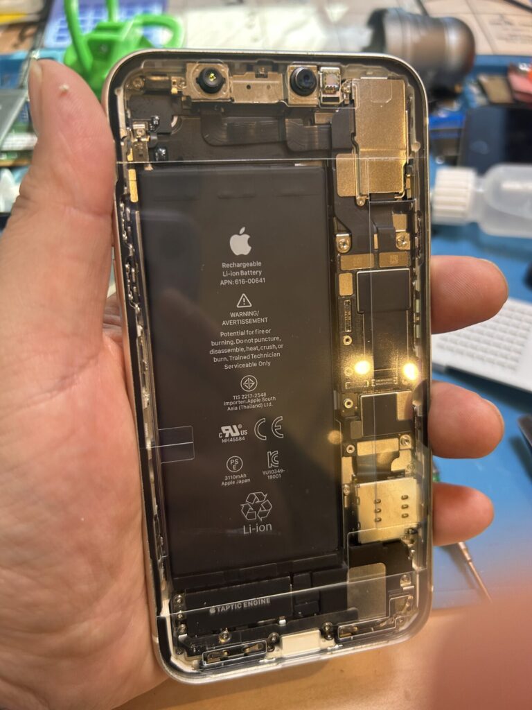 iPhone、Android、MacBook、ノートパソコン、Switchの修理、スマホ修理屋KoKoは岐阜のスマホ・PC修理専門店。