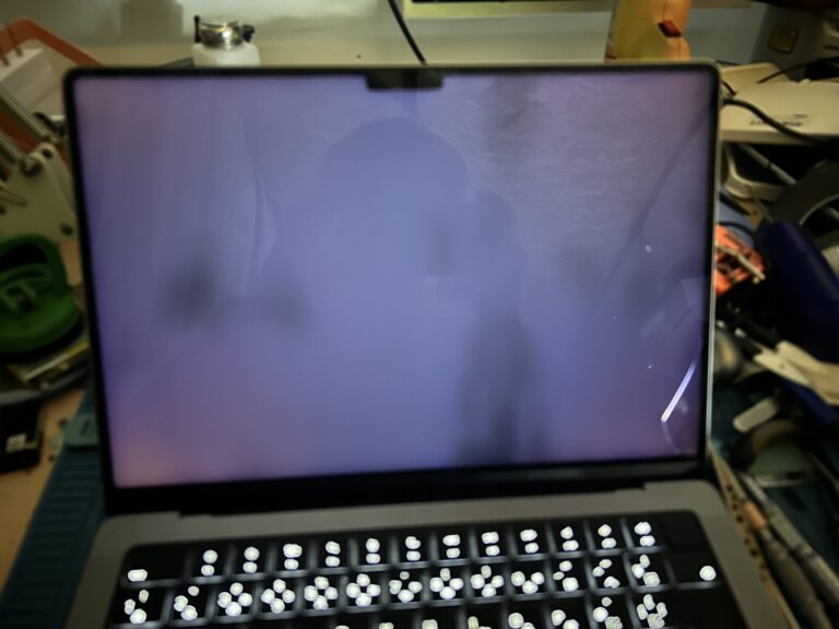 iPhone、Android、MacBook、ノートパソコン、Switchの修理、スマホ修理屋KoKoは岐阜のスマホ・PC修理専門店。