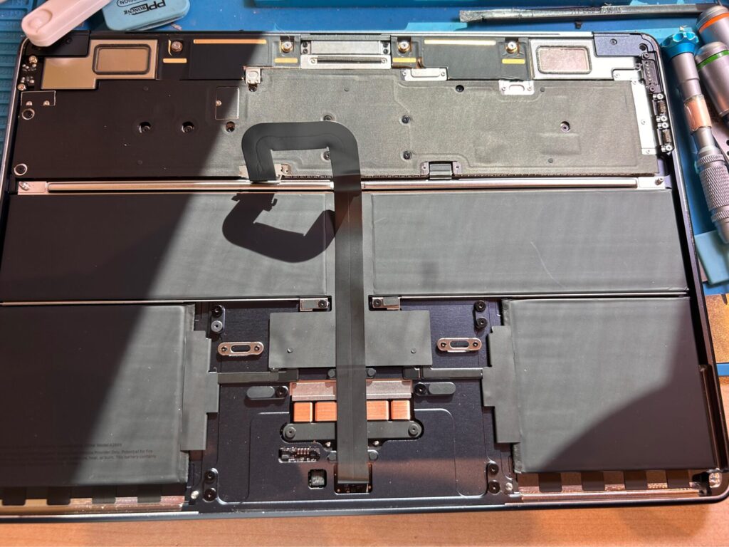 iPhone、Android、MacBook、ノートパソコン、Switchの修理、スマホ修理屋KoKoは岐阜のスマホ・PC修理専門店。