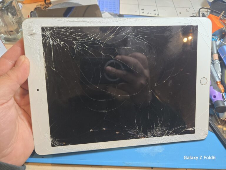 iPhone、Android、MacBook、ノートパソコン、Switchの修理、スマホ修理屋KoKoは岐阜のスマホ・PC修理専門店。