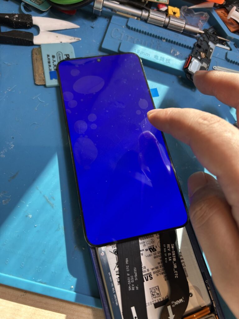 iPhone、Android、MacBook、ノートパソコン、Switchの修理、スマホ修理屋KoKoは岐阜のスマホ・PC修理専門店。