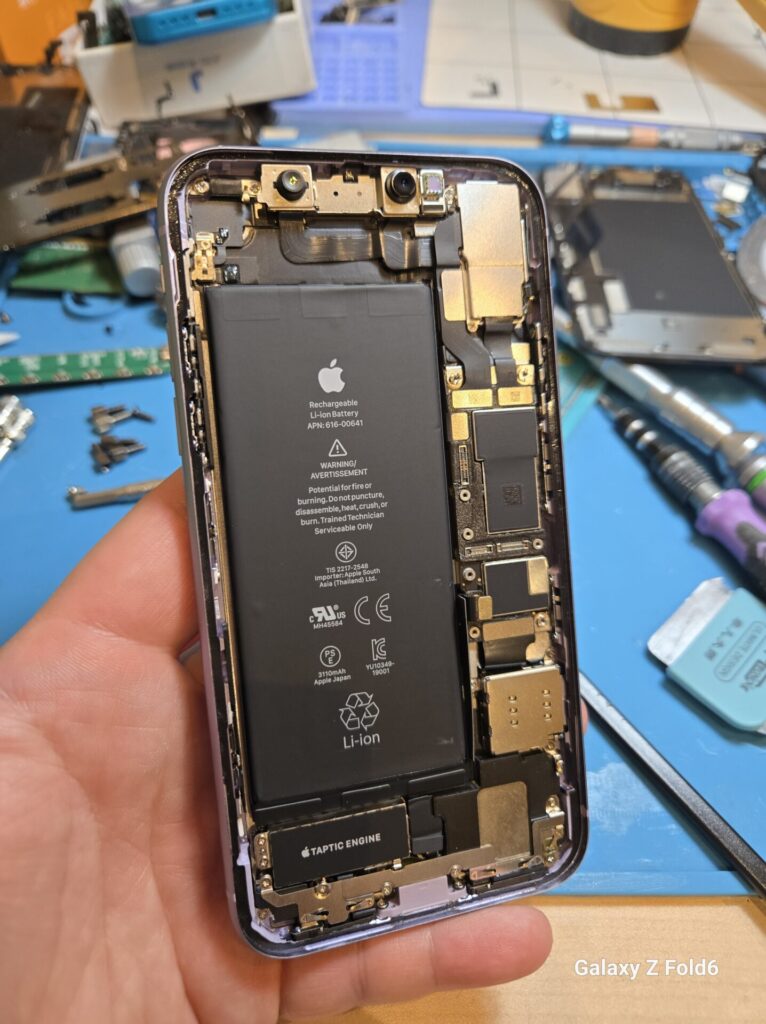 iPhone、Android、MacBook、ノートパソコン、Switchの修理、スマホ修理屋KoKoは岐阜のスマホ・PC修理専門店。
