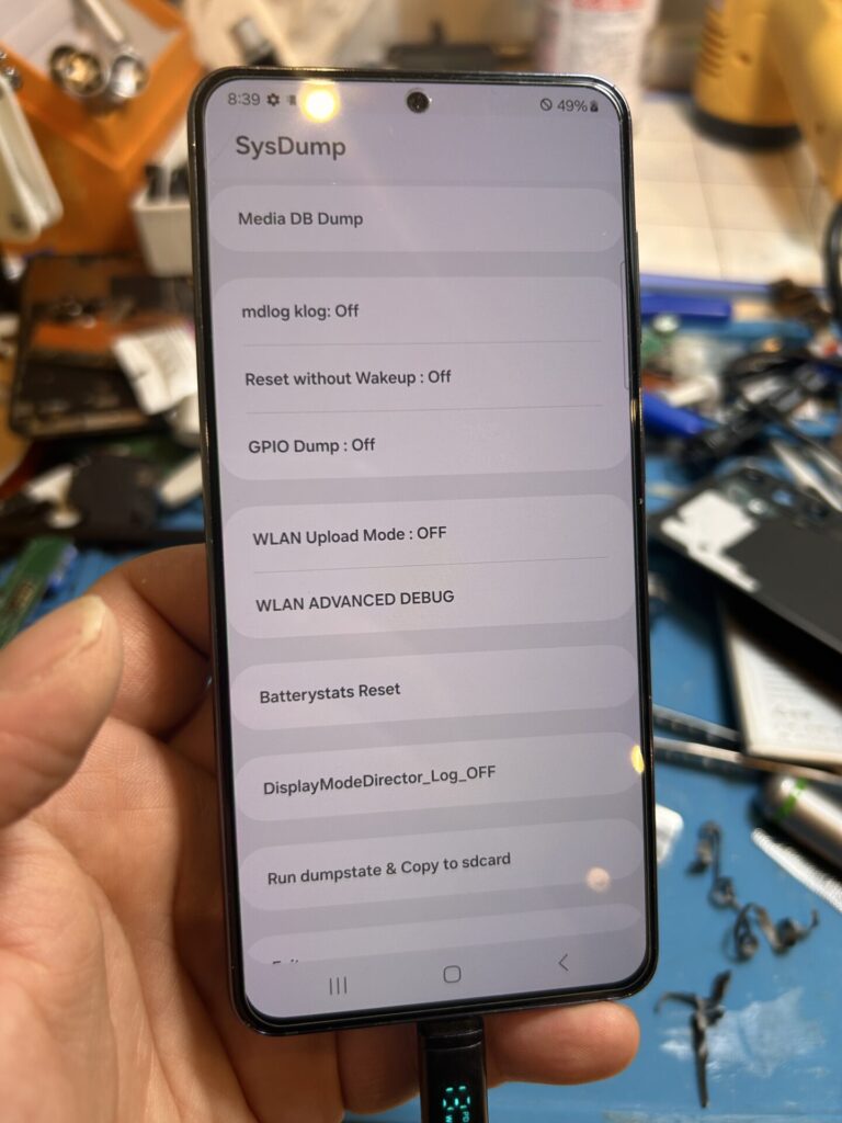 iPhone、Android、MacBook、ノートパソコン、Switchの修理、スマホ修理屋KoKoは岐阜のスマホ・PC修理専門店。