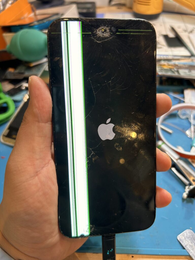 iPhone、Android、MacBook、ノートパソコン、Switchの修理、スマホ修理屋KoKoは岐阜のスマホ・PC修理専門店。