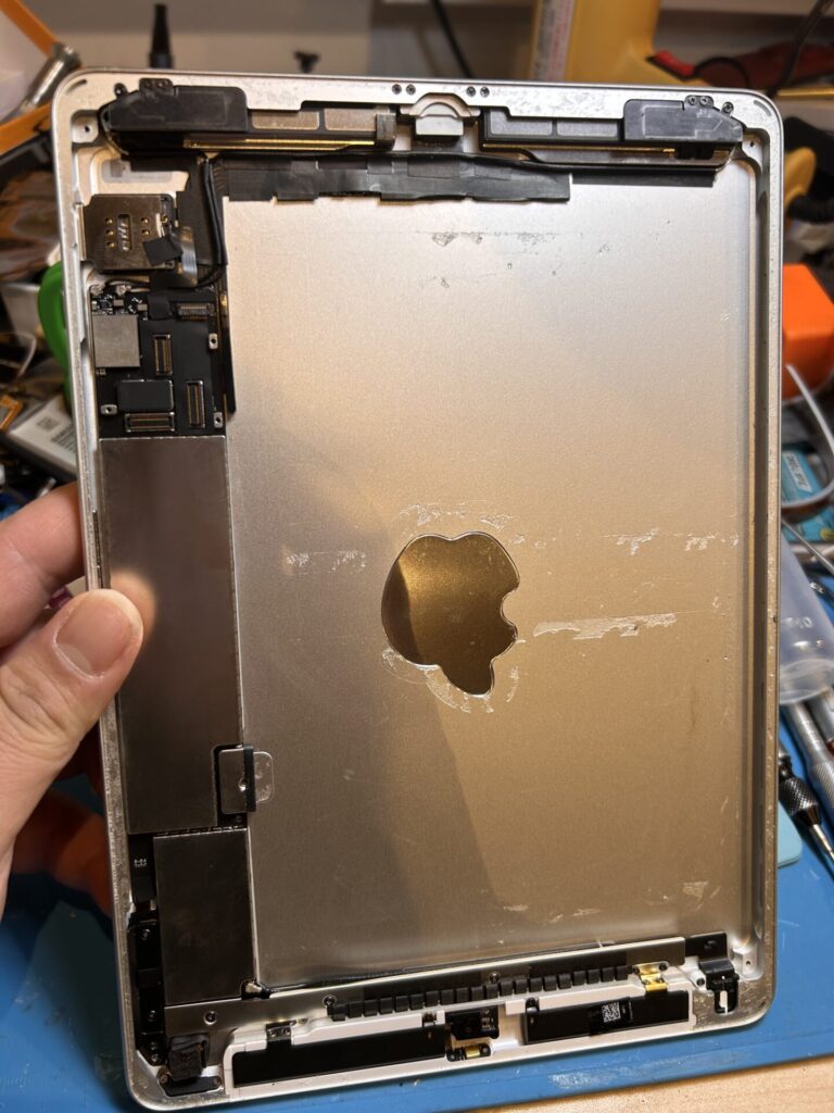 iPhone、Android、MacBook、ノートパソコン、Switchの修理、スマホ修理屋KoKoは岐阜のスマホ・PC修理専門店。