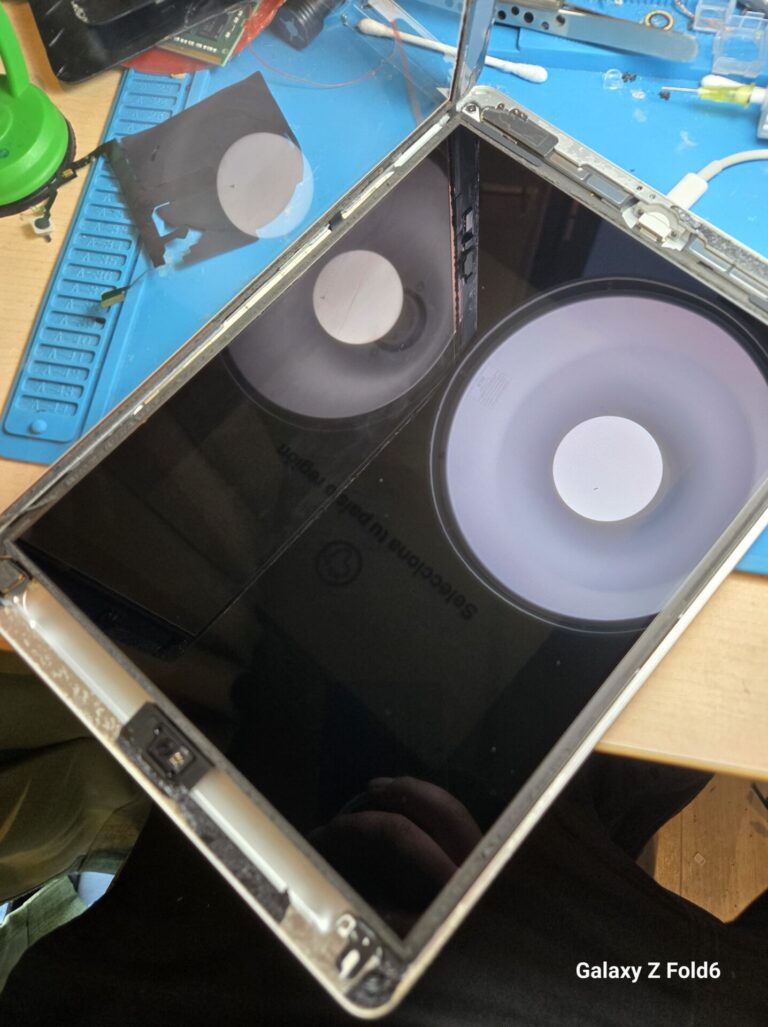 iPhone、Android、MacBook、ノートパソコン、Switchの修理、スマホ修理屋KoKoは岐阜のスマホ・PC修理専門店。