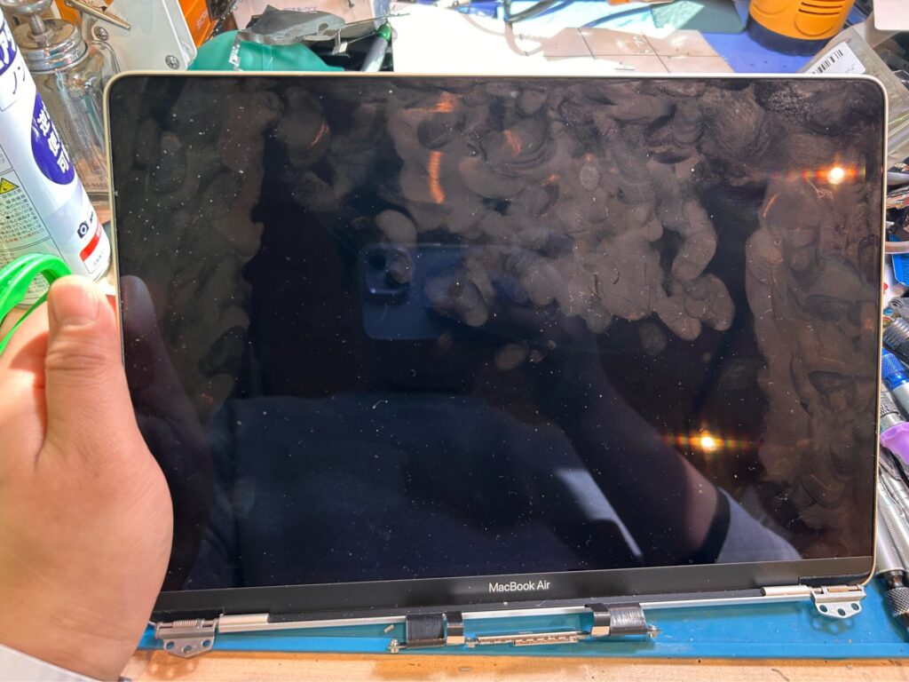 iPhone、Android、MacBook、ノートパソコン、Switchの修理、スマホ修理屋KoKoは岐阜のスマホ・PC修理専門店。