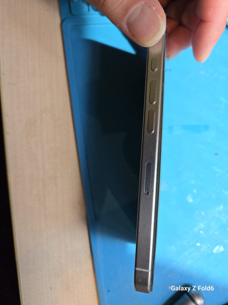 iPhone、Android、MacBook、ノートパソコン、Switchの修理、スマホ修理屋KoKoは岐阜のスマホ・PC修理専門店。