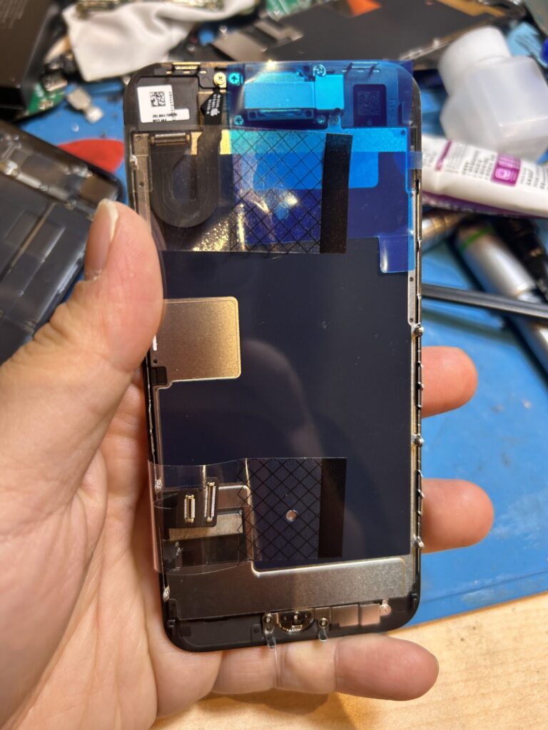 iPhone、Android、MacBook、ノートパソコン、Switchの修理、スマホ修理屋KoKoは岐阜のスマホ・PC修理専門店。