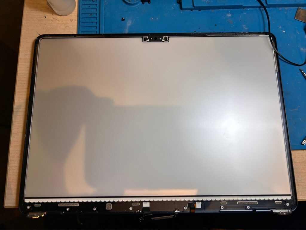 iPhone、Android、MacBook、ノートパソコン、Switchの修理、スマホ修理屋KoKoは岐阜のスマホ・PC修理専門店。