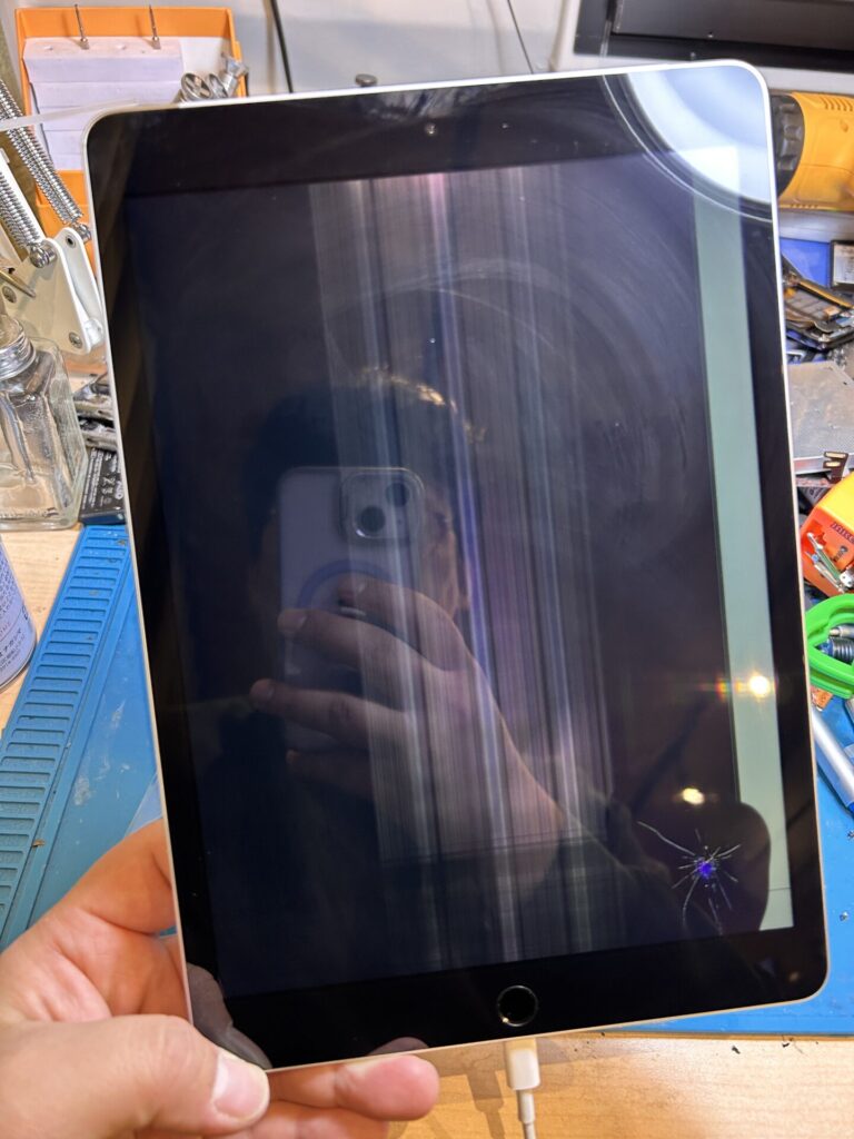 iPhone、Android、MacBook、ノートパソコン、Switchの修理、スマホ修理屋KoKoは岐阜のスマホ・PC修理専門店。