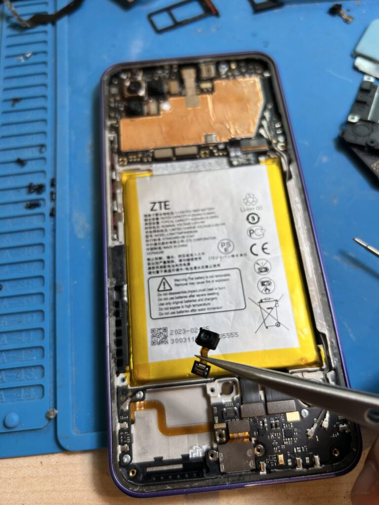 iPhone、Android、MacBook、ノートパソコン、Switchの修理、スマホ修理屋KoKoは岐阜のスマホ・PC修理専門店。