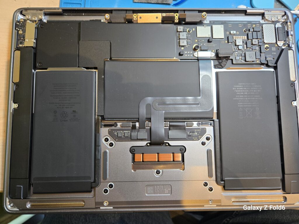 iPhone、Android、MacBook、ノートパソコン、Switchの修理、スマホ修理屋KoKoは岐阜のスマホ・PC修理専門店。