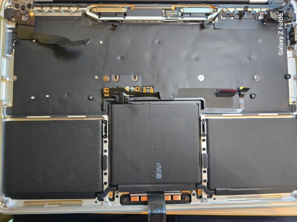 iPhone、Android、MacBook、ノートパソコン、Switchの修理、スマホ修理屋KoKoは岐阜のスマホ・PC修理専門店。