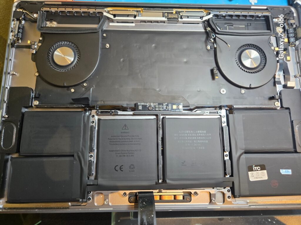 iPhone、Android、MacBook、ノートパソコン、Switchの修理、スマホ修理屋KoKoは岐阜のスマホ・PC修理専門店。