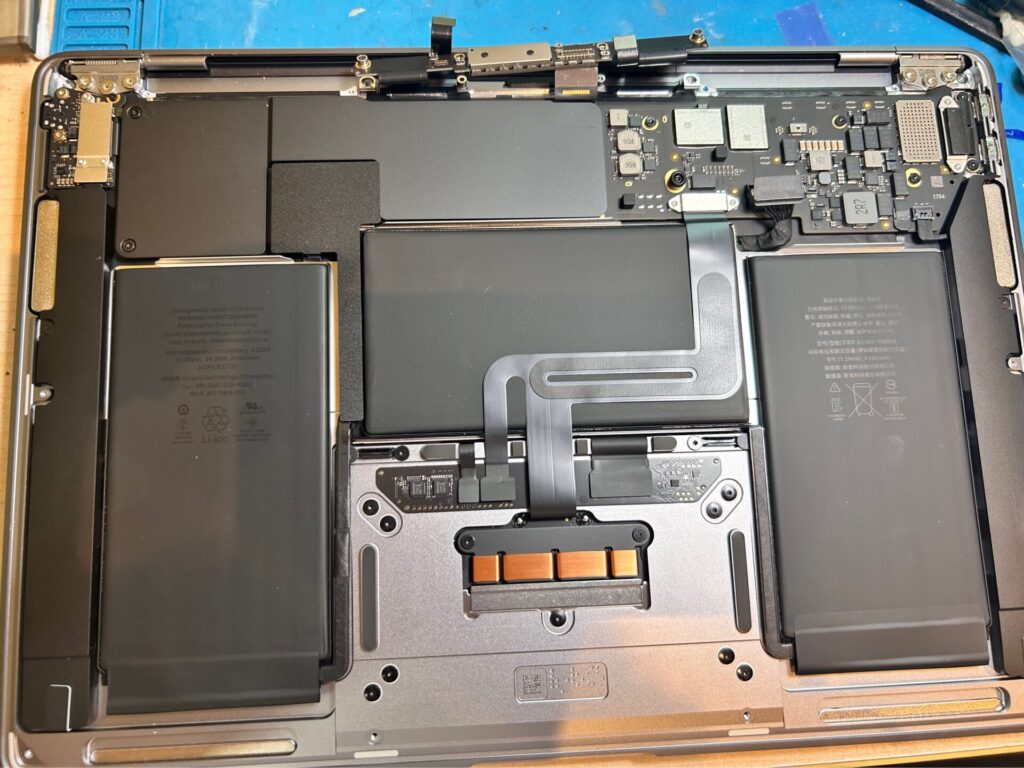 iPhone、Android、MacBook、ノートパソコン、Switchの修理、スマホ修理屋KoKoは岐阜のスマホ・PC修理専門店。