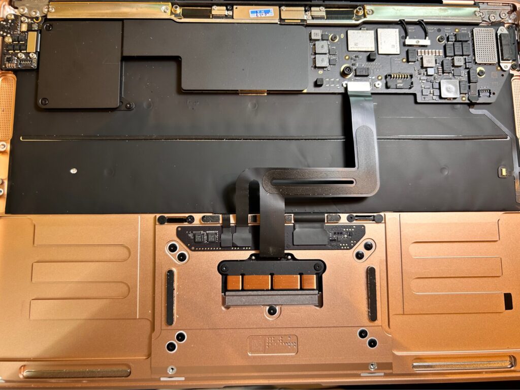 iPhone、Android、MacBook、ノートパソコン、Switchの修理、スマホ修理屋KoKoは岐阜のスマホ・PC修理専門店。