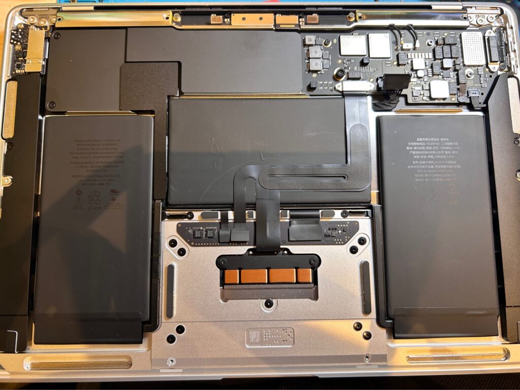 iPhone、Android、MacBook、ノートパソコン、Switchの修理、スマホ修理屋KoKoは岐阜のスマホ・PC修理専門店。