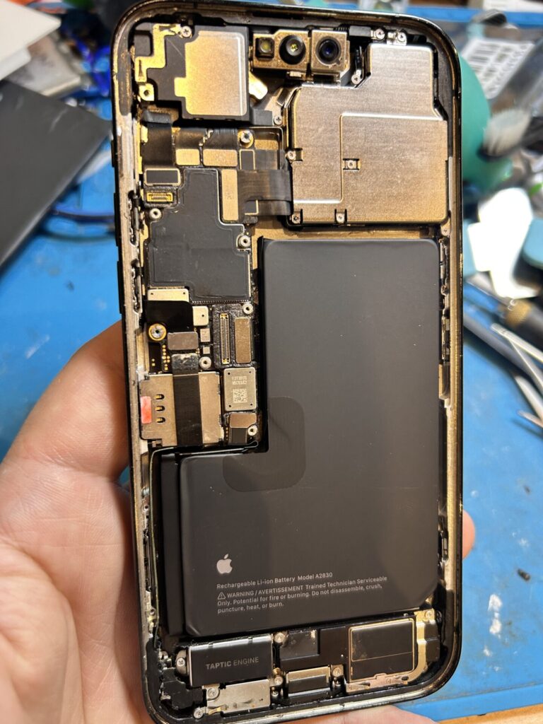 iPhone、Android、MacBook、ノートパソコン、Switchの修理、スマホ修理屋KoKoは岐阜のスマホ・PC修理専門店。