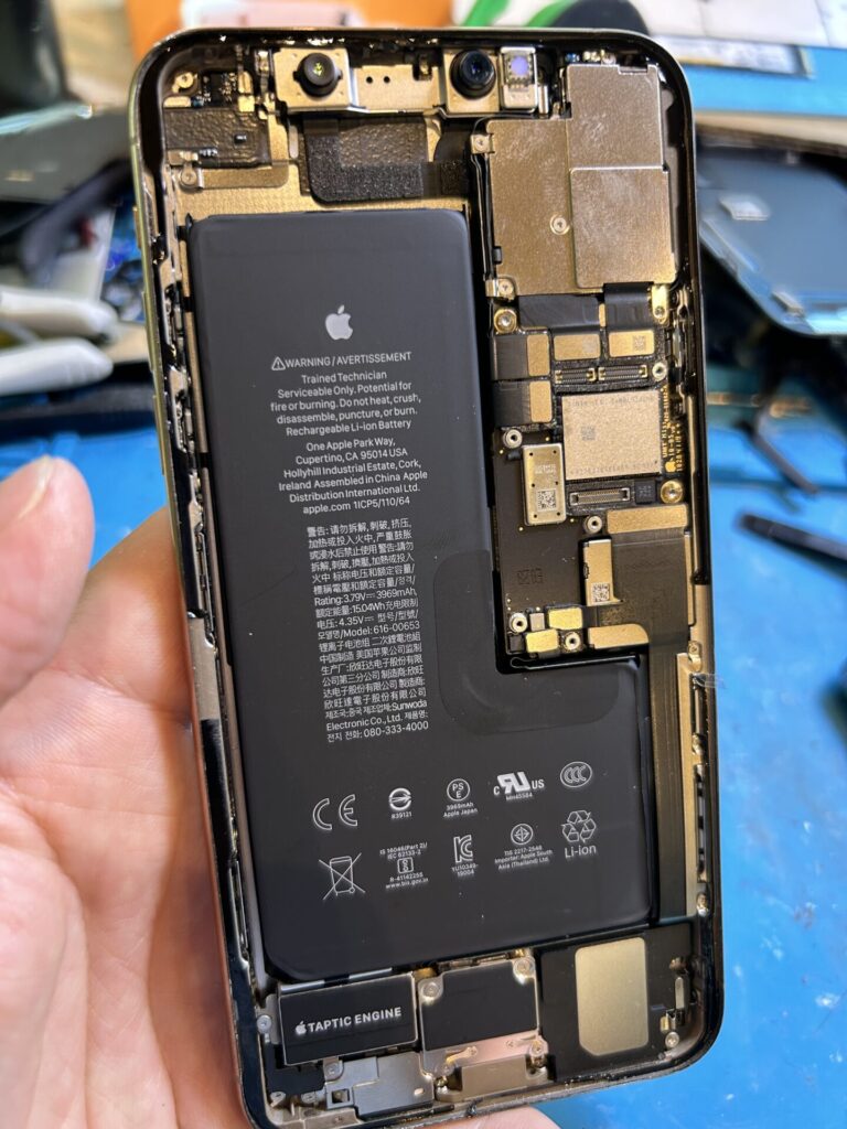 iPhone、Android、MacBook、ノートパソコン、Switchの修理、スマホ修理屋KoKoは岐阜のスマホ・PC修理専門店。