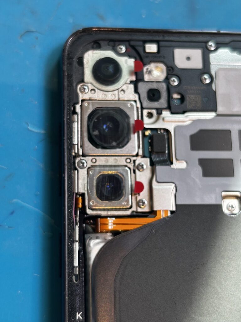 iPhone、Android、MacBook、ノートパソコン、Switchの修理、スマホ修理屋KoKoは岐阜のスマホ・PC修理専門店。