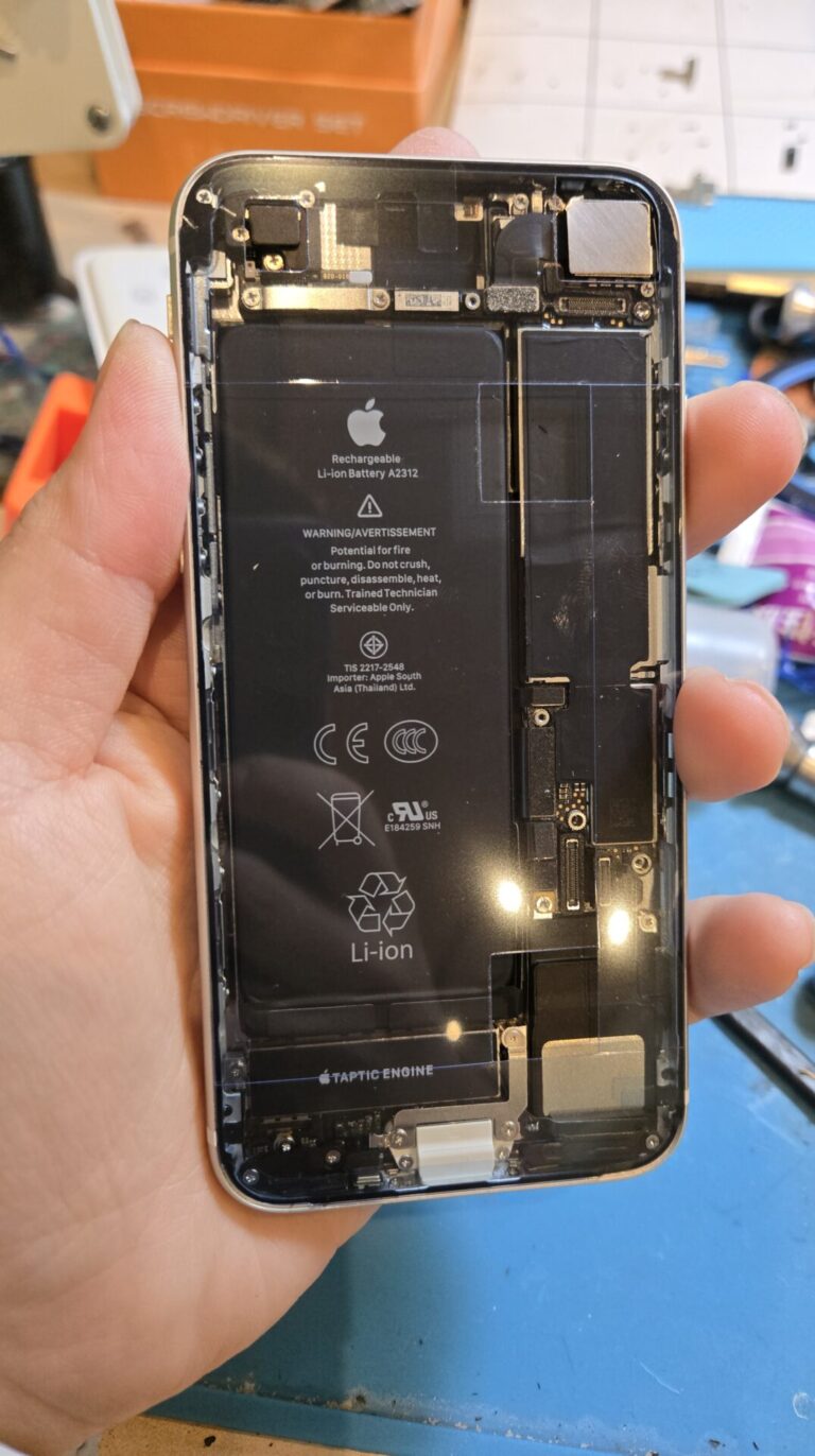 iPhone、Android、MacBook、ノートパソコン、Switchの修理、スマホ修理屋KoKoは岐阜のスマホ・PC修理専門店。
